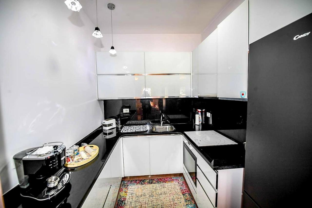 Happy Stories' Apartment In City Centre Shkoder Exterior photo